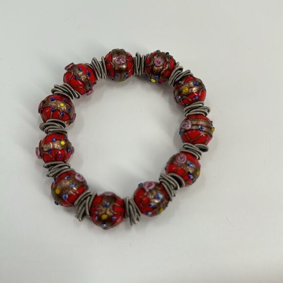 Red Glass beaded silver stretchy bracelet - Picture 4 of 6
